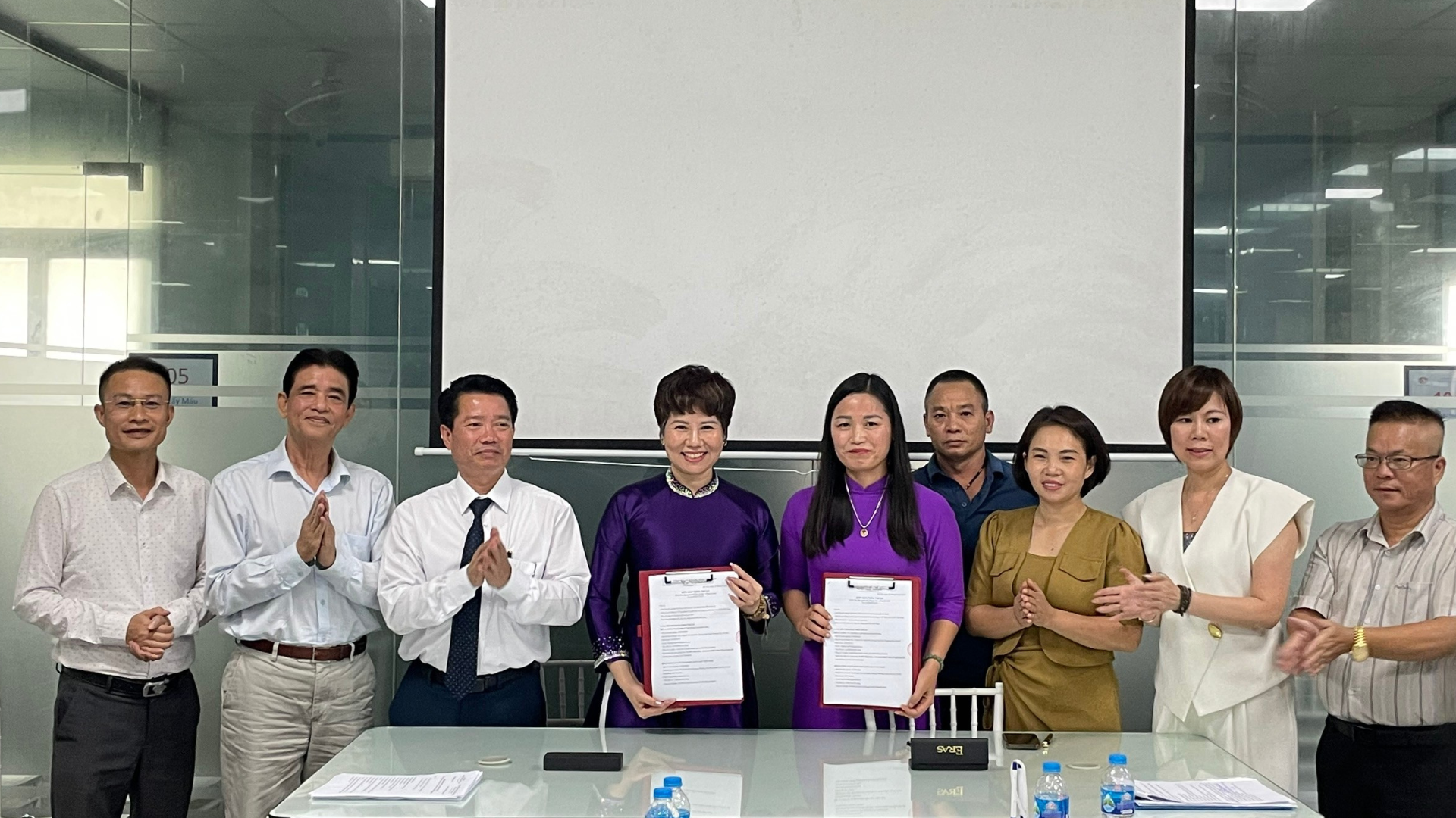 Hoạt động đối tác 1